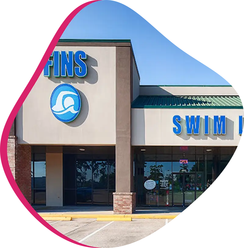 Map location and exterior of the FINS Atascocita swim facility.